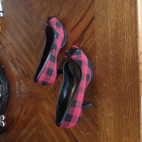 MAURICES Platform Peep Toe Heels - Picture 3 of 9